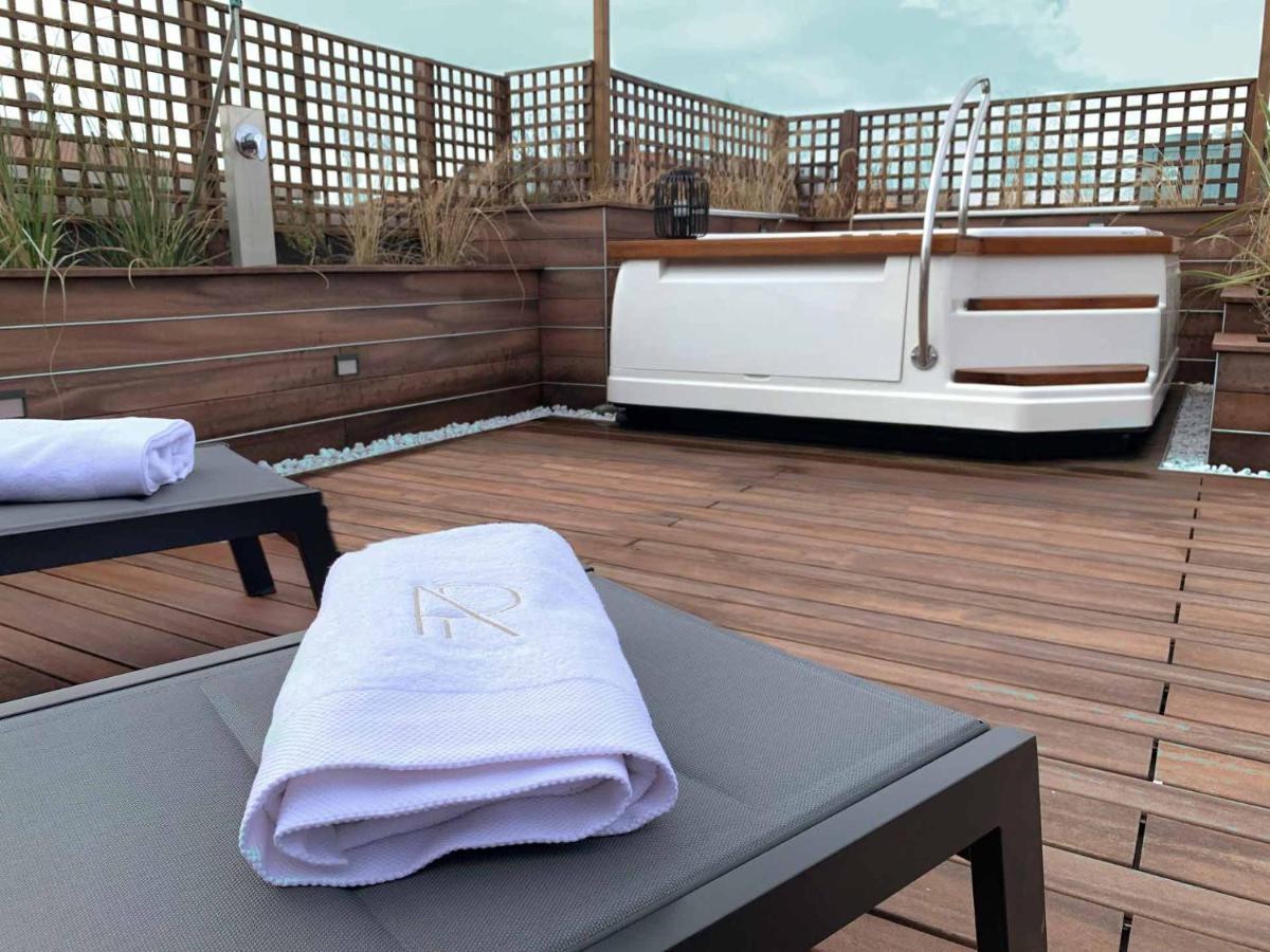 Ar Prestige Penthouse - Soho Apartment Бергамо Екстериор снимка