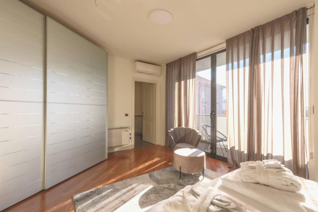Ar Prestige Penthouse - Soho Apartment Бергамо Екстериор снимка
