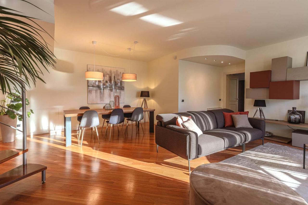 Ar Prestige Penthouse - Soho Apartment Бергамо Екстериор снимка